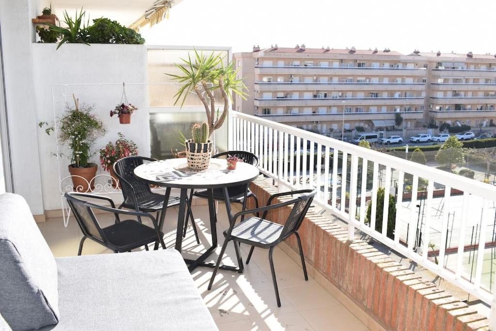 Alegre Apto Con Piscina, A 300M De La Playa. Blanes Exterior foto
